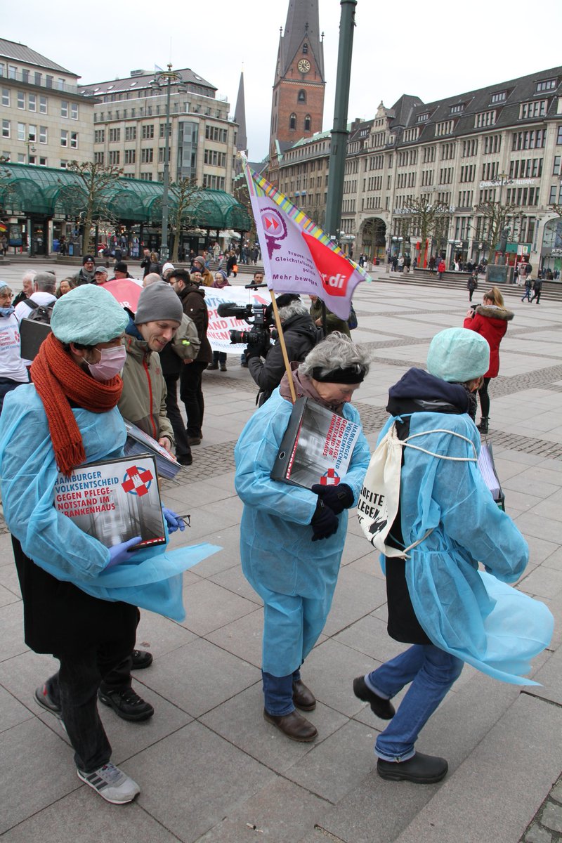HH_Pflegenot's tweet photo. Wir haben die Mauer des Pflegenotstands heute mit 27.623 Argumenten durchbrochen! #Hamburg #Pflegenotstand #Pfleg e #wehavecontrol https://t.co/Udn06nxYrZ