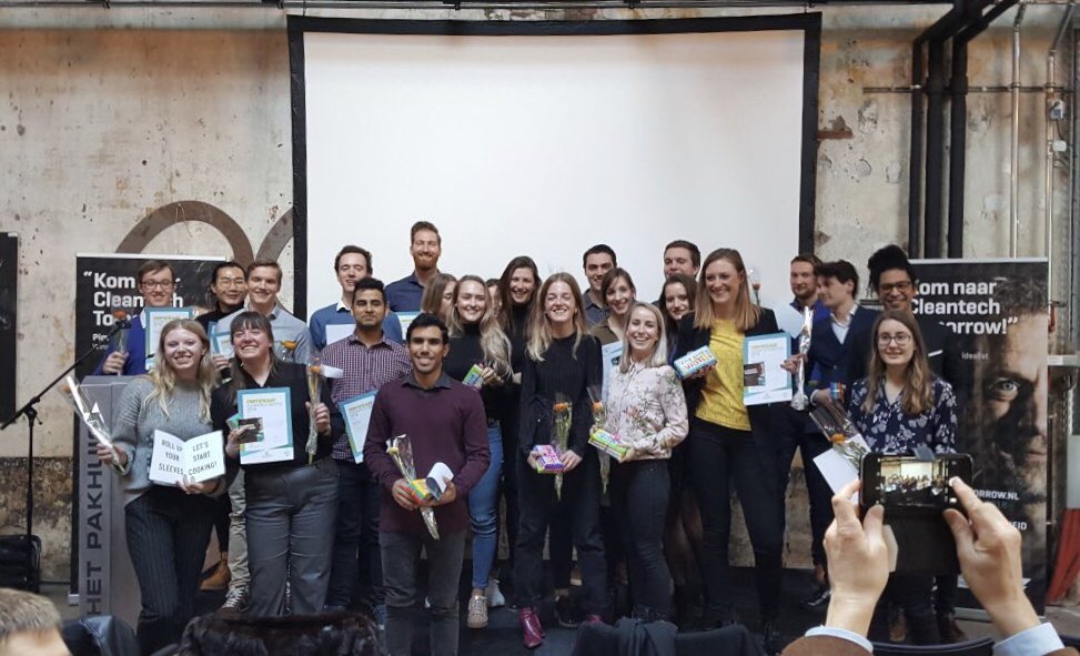 Groot applaus voor alle halve finalisten van de Cleantech Battle 2018! Finalisten zijn Voltor Elekrische Tractorpull Tractor, Luwies Zero Waste Design, Embrace Hair, Cleantech Energy Crossing en Recycling Textile Waste <a href="/HANnl/">HAN University of Applied Sciences (HAN)</a>, <a href="/Saxion/">Hogeschool Saxion (inactief)</a>, #CTT18