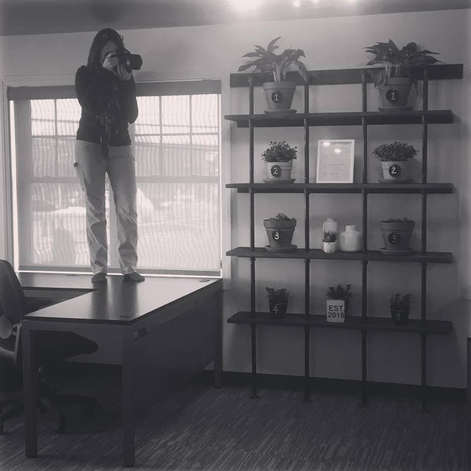 design_monday's tweet photo. Just another day of awesomeness by @hcphotogct #doingwhatittakes @RegionsCRE to get the job done! #architecturalphotography #photographer #commercialrealestate #commercialinteriors #designyourmonday #photoshoot #womenwhobuild #entrepreneurlife https://t.co/ZMYMdOBIKn
