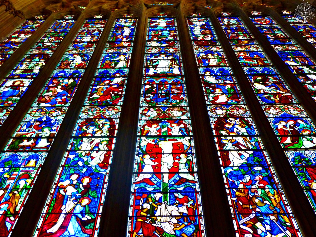 SanjeePerera1's tweet photo. 2. #WindowOnLent; #LifeOfChrist #EastWindow @CarlisleCath circa 1350 rebuilt after the fire of 1292, over 50ft high, attributed to #IvoDeRaughton. The lower part is by #HardmanAndCo. dated 1861, in memory of #BishopHughPercy @BSMGP //www.carlislecathedral.org.uk/the_east_window https://t.co/oqkON7bzs3