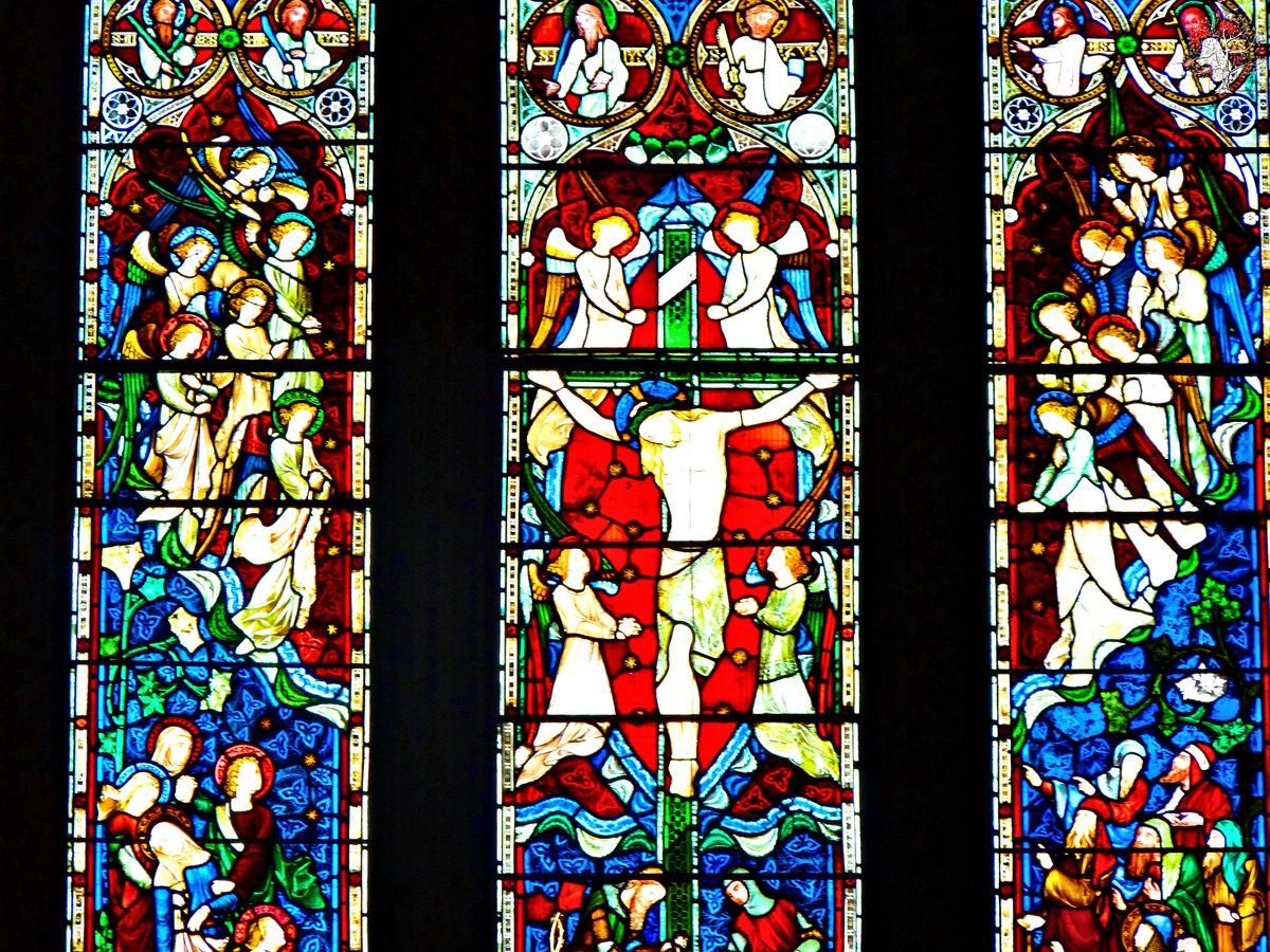 SanjeePerera1's tweet photo. 2. #WindowOnLent; #LifeOfChrist #EastWindow @CarlisleCath circa 1350 rebuilt after the fire of 1292, over 50ft high, attributed to #IvoDeRaughton. The lower part is by #HardmanAndCo. dated 1861, in memory of #BishopHughPercy @BSMGP //www.carlislecathedral.org.uk/the_east_window https://t.co/oqkON7bzs3