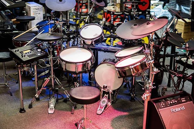 ROLANDCANADA's tweet photo. ⚡️🥁Experience the flagship TD-50KV V-Drums yourself! Give it a test drive at your local dealers! Thanks @musicredone for this great shot! #myroland #rolandcanada #vdrums #td50kv #rolanddrums #rolandvdrums https://t.co/8fLrwyTG6L https://t.co/wmzmuVtACe