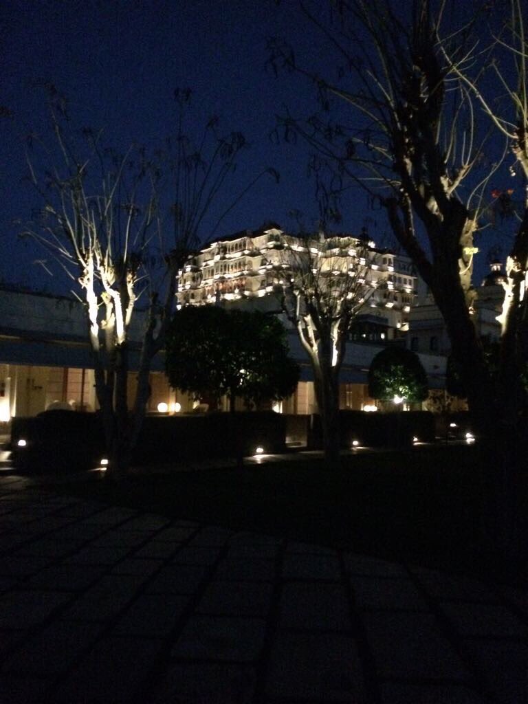 soniasinghIndia's tweet photo. Short break at the stunning #RaasDevigarh . Majestic https://t.co/b6SBSenZXf