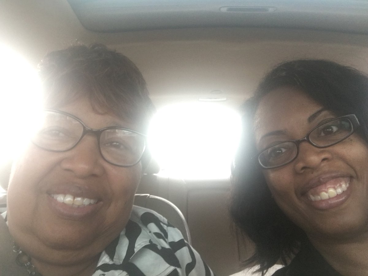 Monique02248380's tweet photo. My parents โค๏ธ#holleys https://t.co/zCB00FRlPb