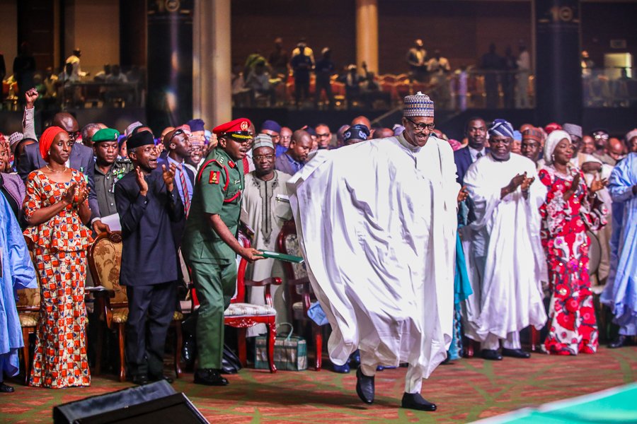 gloria_adagbon's tweet photo. President @MBuhari, Vice President @ProfOsinbajo and his wife, and  several dignitaries joined @AsiwajuTinubu at the 10th edition of the Tinubu Colloquium in commemoration of Ashiwaju's 66th birthday marked today at the Eko Hotel in Lagos. 📷; @novoisioro #PMBinLagos #BTC10 https://t.co/ZAZhNyPcCB