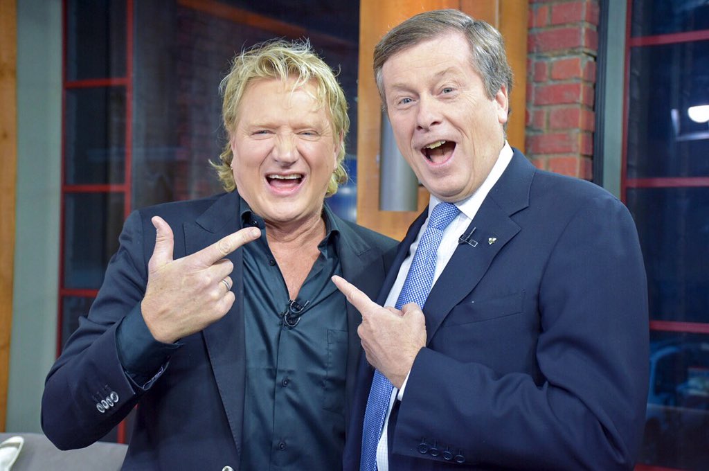CP24Breakfast's tweet photo. Today's show was one for the books. ๐๐ป We made sure to keep the surprises coming on @SteveAnthony's last #CP24Breakfast show. ๐ค SWIPE โก๏ธto see who stopped by this morning! // #stevesignsoff24 {Guests: @JohnTory, @stayfabulous & @pinball} https://t.co/NXM2YmqTM4