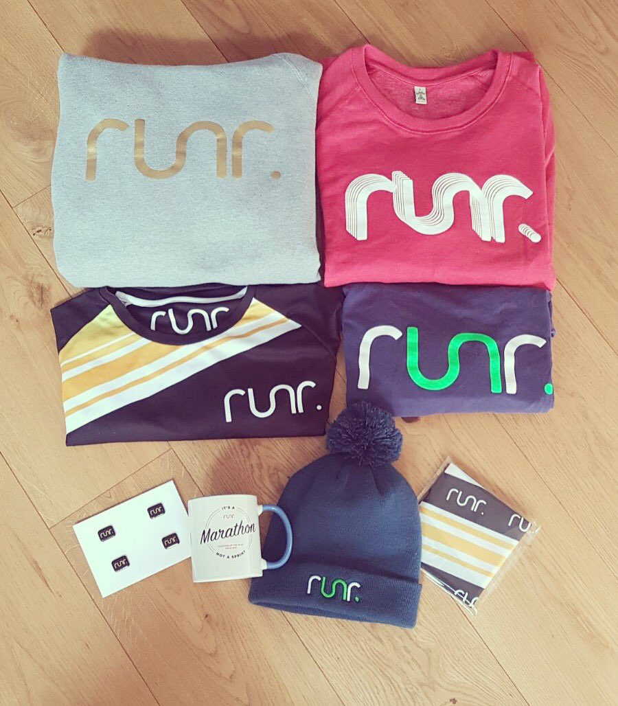 runr_uk's tweet image. RT &amp;amp; follow us for chance to win our big Easter giveaway! Prize is choice of any hoodie, any retro jumper, any t-shirt, any tech top, mug, hat, snood &amp;amp; any set of magnets! RRP £160+! Competition closes midnight 02/04/18. Be proud to be a runr. runr.co.uk 💚#runr