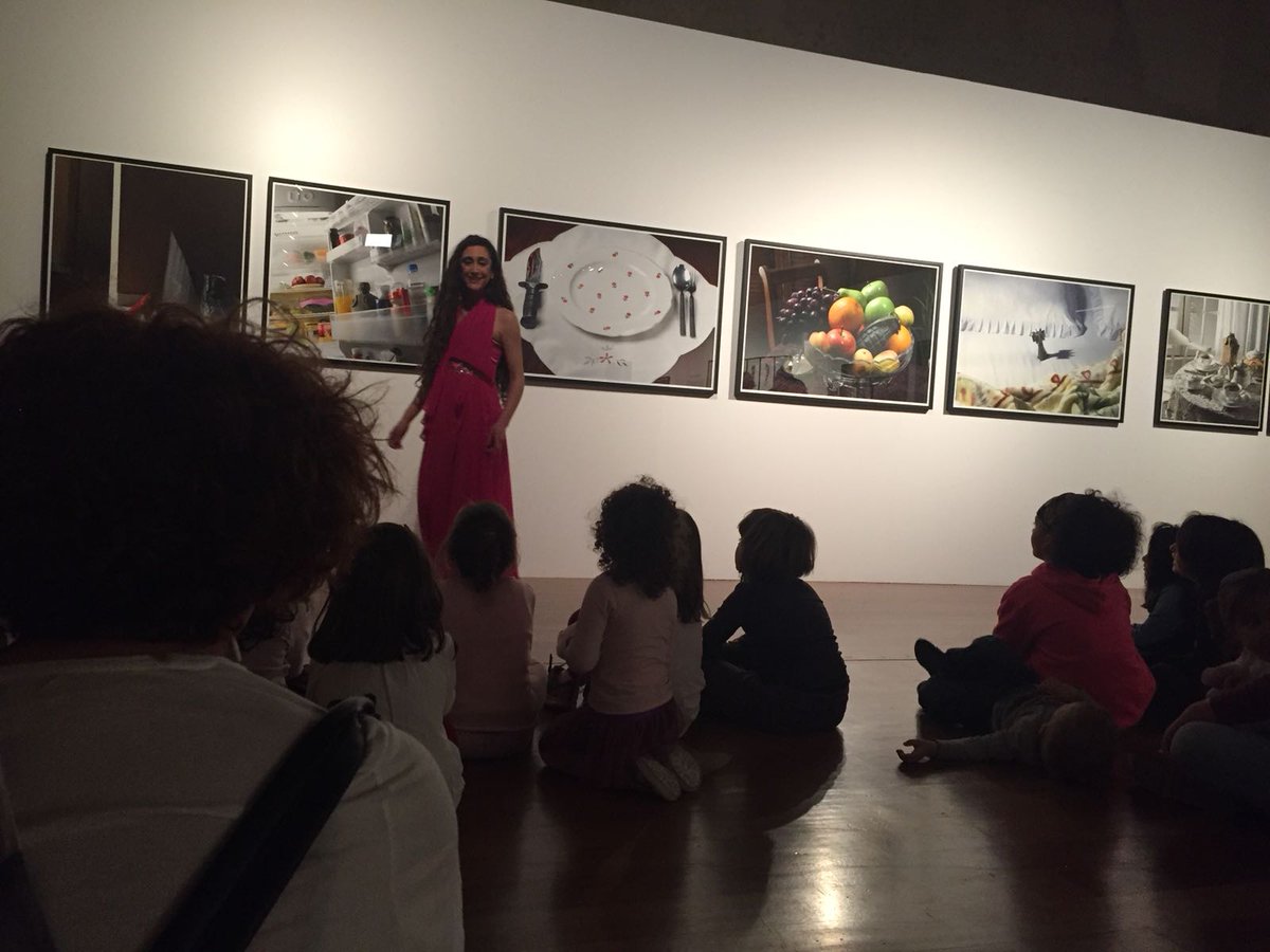 ConsorcioMuseos's tweet photo. La princesa Sherezade de les Mil i una Nits ens ha rebut aquesta vesprada en el #CCCC, amb les seues històries de princeses i dragons Sherezade ens ha revelat els secrets d'aquest magic espai #CulturaAccessible @GVAculturesport @CRebombori https://t.co/fb0PnxGKcc