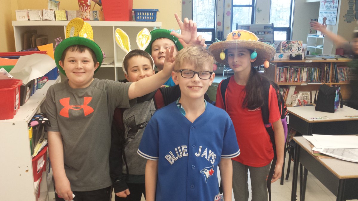 DRalph15's tweet photo. @BlueJays When your son passes on the Grade 5 Easter Party hats and costumes.  It's opening day https://t.co/opjVBb9zrc