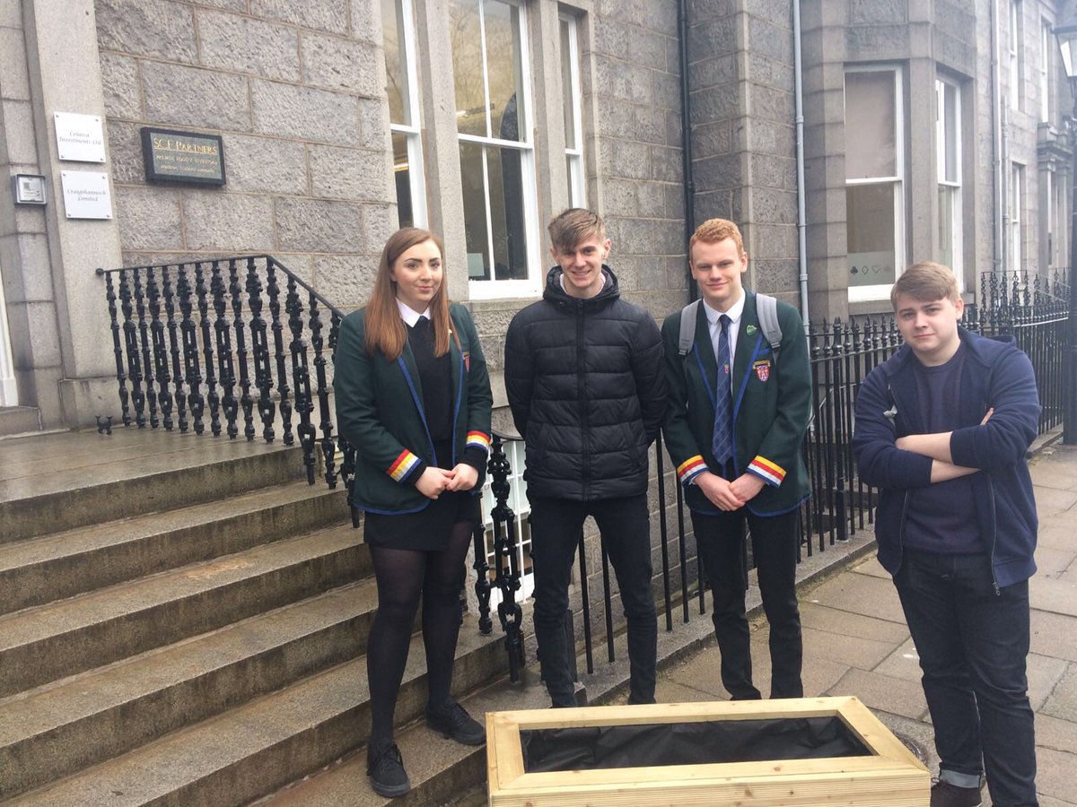 bb_planters's tweet photo. Come along to the Young Enterprise finals on the 24th of April to find out what #bloominbrilliant project we were working on today! https://t.co/rAEp5kRD2w