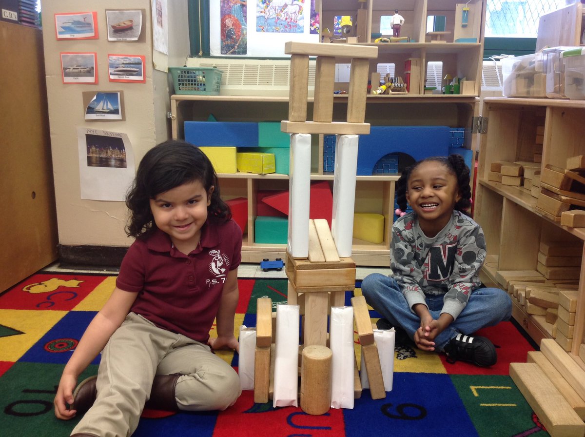 Pre K 121 uses blocks to make an ice castle#ps76