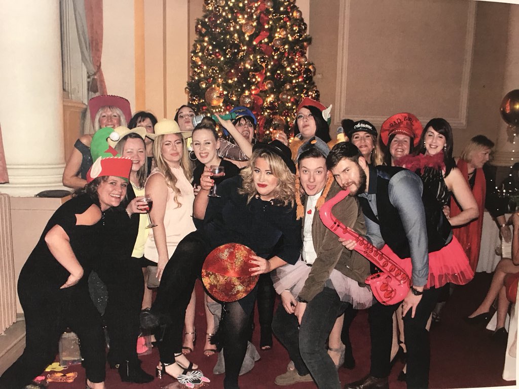 ep52ema's tweet photo. This crazy, passionate, hardworking, dedicated bunch are my team 🙌🏼 and I’ve just finished going over our year end performance 🏆 annnddddd they smashed it 👊🏼 #expectedNothingLess #csc #teamwork #StrongerTogether #PROUD #mhs https://t.co/88mnz9K75N