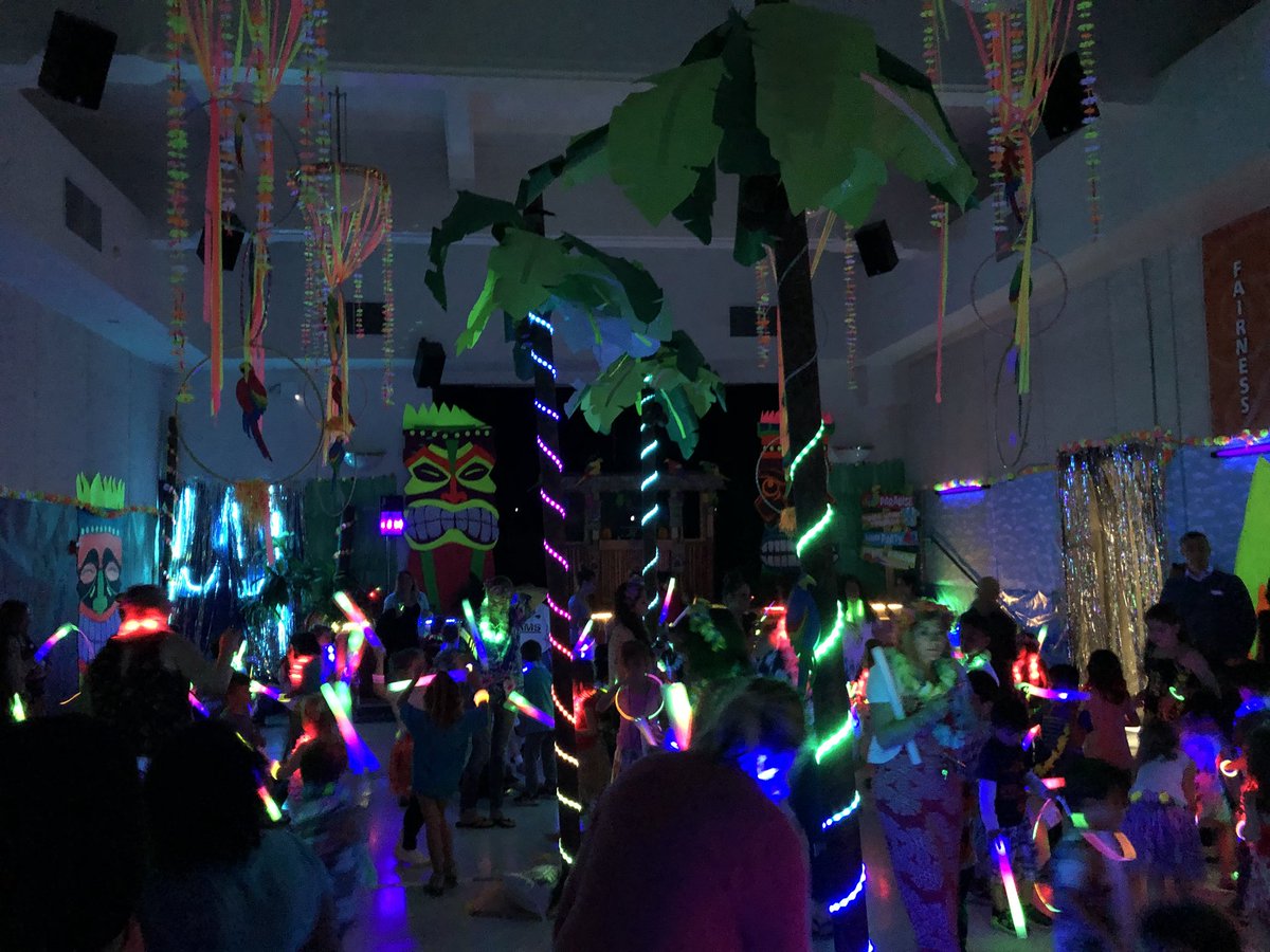 dralicetlee's tweet photo. It’s our annual Dance A Thon! Thank you #rsspta! https://t.co/V94no2EfGa