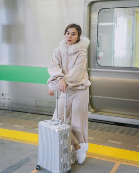 supassarabliss's tweet photo. SET FLUFFY HOOD #SET001 #winternista https://t.co/ygNrBrpdaP
