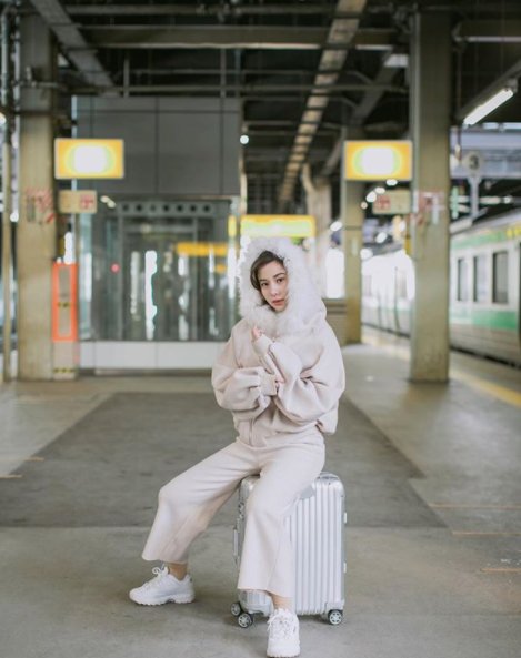 supassarabliss's tweet photo. SET FLUFFY HOOD #SET001 #winternista https://t.co/ygNrBrpdaP