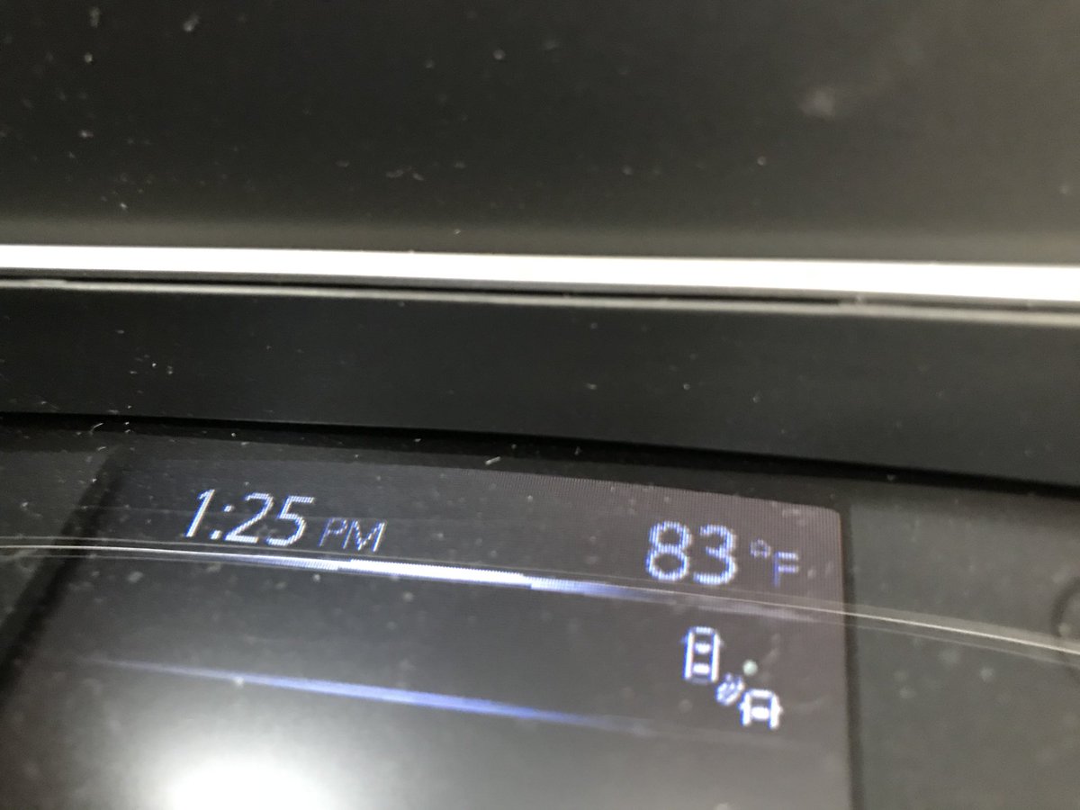 TheOtherLori's tweet photo. It’s a glorious day in #RVA, if you haven’t been outside yet, don’t miss it! Haven’t seen temps like this since October. Enjoy! #toobaditwontlast #enjoyitwhileyoucan #springinRVA https://t.co/VZdeQGtMKo