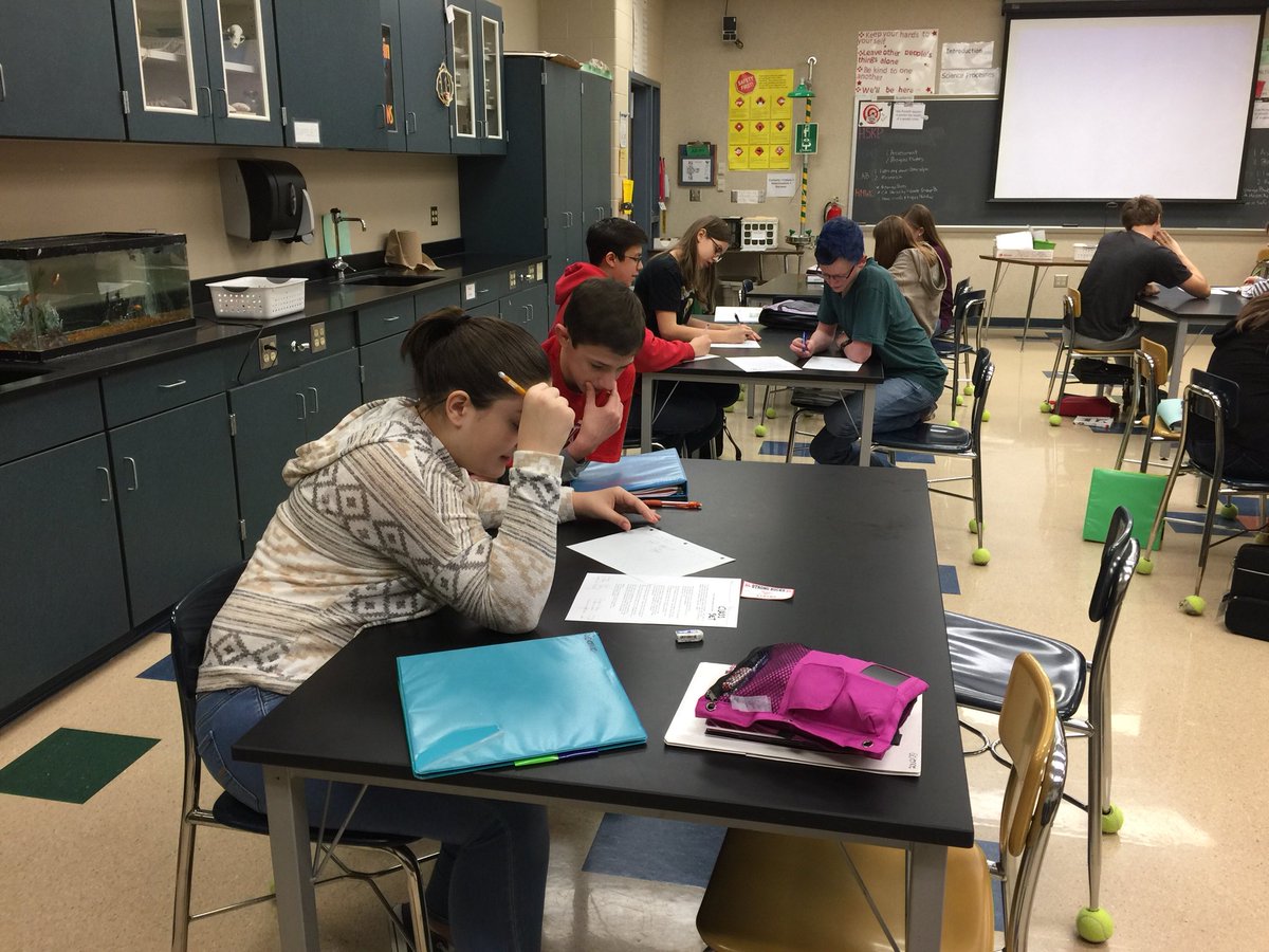 lesmith_the's tweet photo. Last day of school before #SpringBreak and #W1 is deep in thought, working hard #WoodsideStrong @WarriorsWMS @mcopenhaverWMS @RentfrowTeacher https://t.co/lUq7W8gnDM