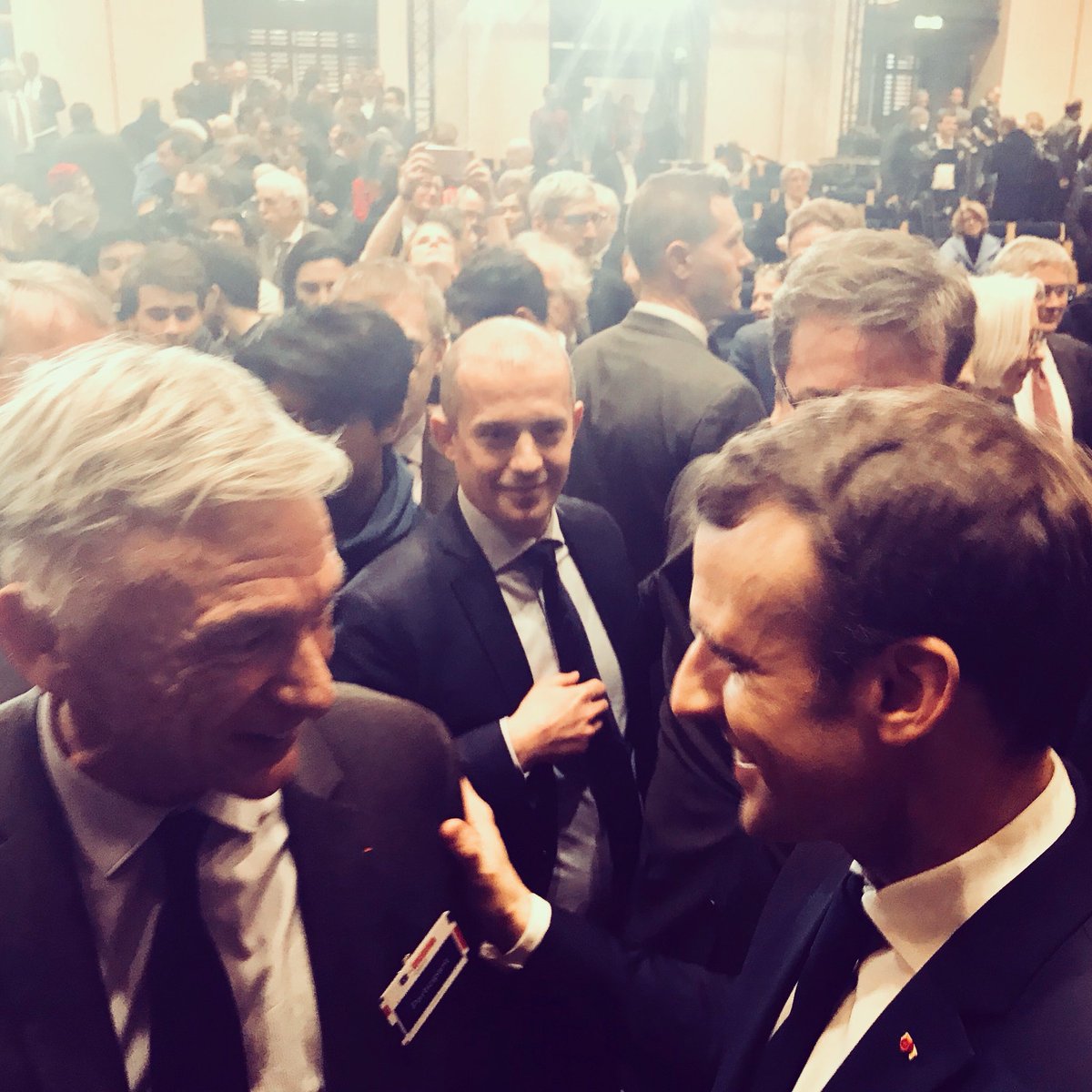 CNibourel's tweet photo. Fier d’avoir pu participer au sommet #AIforHumanity qui annonce un plan ambitieux pour la France et l Europe dans l #IA @EmmanuelMacron @Elysee @mounir @AccentureFrance @VillaniCedric @MissionVillani @BrunoLeMaire @stefanilaurent https://t.co/lDuZClMgMa