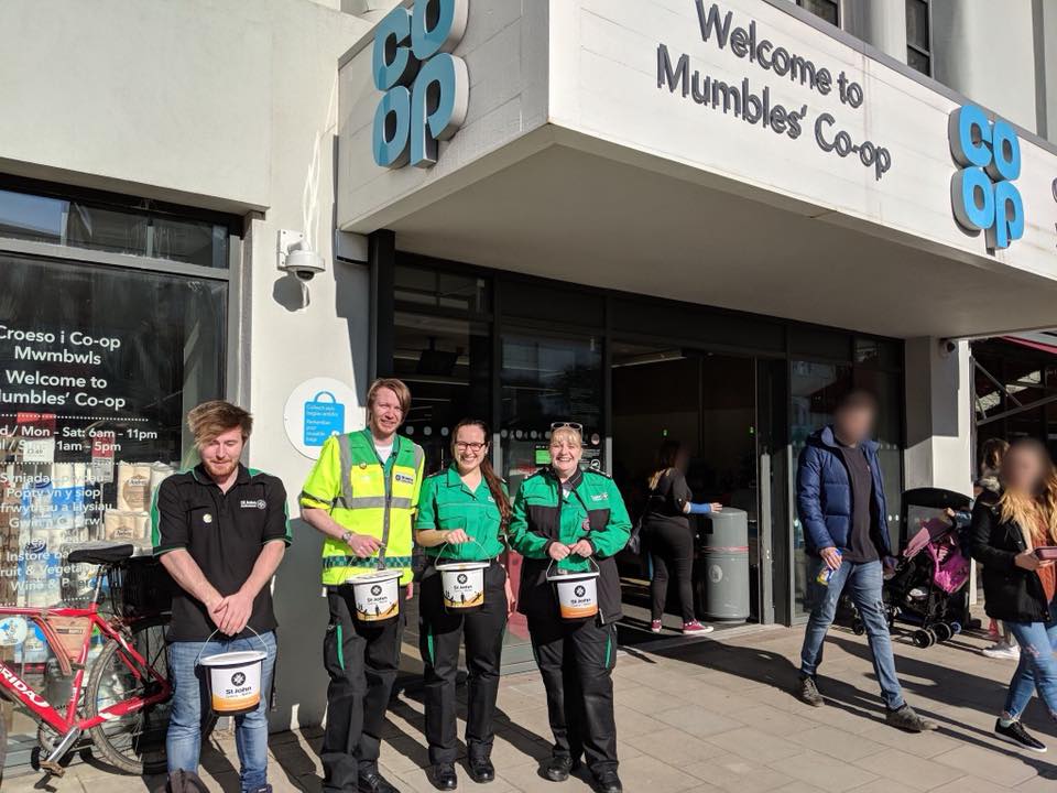 SJACWestGlam's tweet photo. The buckets have been counted! Well done to the Mumbles Division who collected £525 last weekend. More importantly thank you to Swansea for their donations ❤️❤️

#MySJADay #VolunteersMakeItHappen #TeamMumbles https://t.co/p3nVDlqnD6