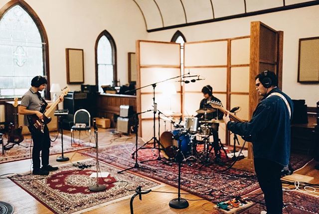 icdistinctmag's tweet photo. Celebrating #tbt with a behind-the-scenes pic from our December feature piece with Ithaca’s only South Hill Revival! https://t.co/2vPQXXDKu2 https://t.co/U1cMVvY8Rp
