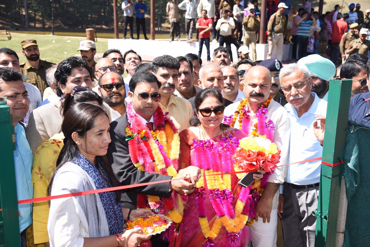JammuTourism's tweet photo. Hon'ble MoS for Tourism and Floriculture @priyasethibjp inaugurated the Tulip Garden at Sanasar today. Tulip garden is open for next two weeks. https://t.co/McQkGRGyBv