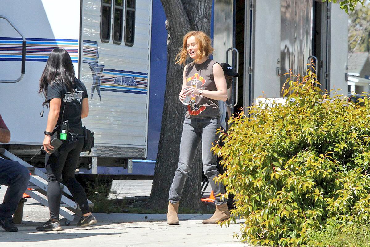 cinemito's tweet photo. Brie Larson no set da Capitã Marvel. https://t.co/CO0tgQeIFl