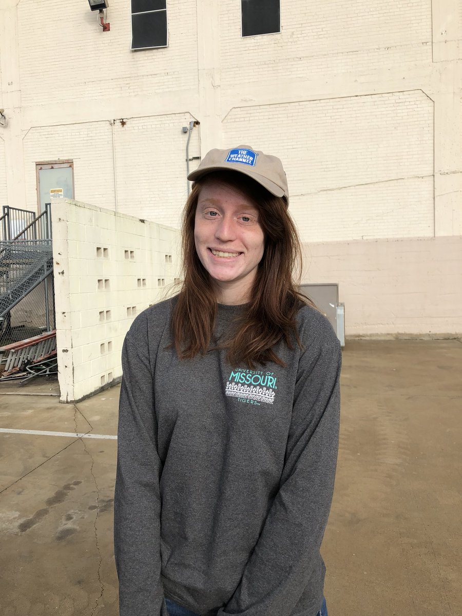 MAB_Dallas1's tweet photo. Meet Abbie! She’s just a punk kid who really likes the movie shawshank redemption. She ain’t no fool. https://t.co/m8KSZwYDbA