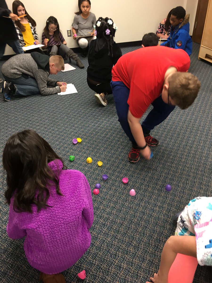 zhao_SMSD's tweet photo. Working on converting improper factions to mixed numbers in an Easter egg hunt! @mrsphillips512 @RHMrMyers @rhmcbride2  #Rockets512 https://t.co/ux3Tvw63Rl