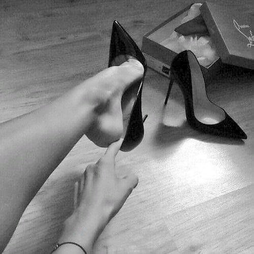 maiscontata's tweet photo. I veri supereroi al giorno d'oggi, sono quelli che
come super potere 
hanno il coraggio di amare.
(M.Bisotti)
🌻💛

#ScrivoArte 
#VentagliDiParole https://t.co/cPi3XmbEH8