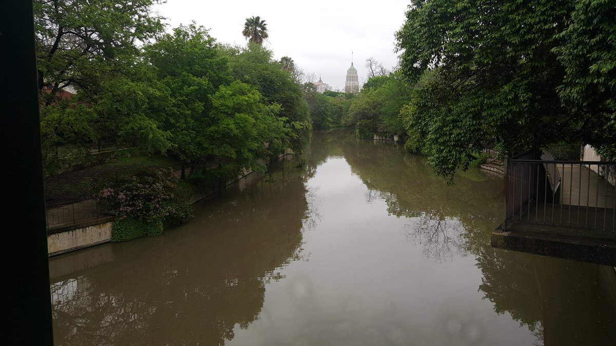 griz1's tweet photo. Did you know the #SanAntonio #Riverwalk also goes for miles of quiet green hiking & biking trails? #NotJustAParty @theSARiverWalk @MissionsNPS @VisitSanAntonio @COSAGOV @texastourism #GizaSB18 https://t.co/moXh5wfJhd