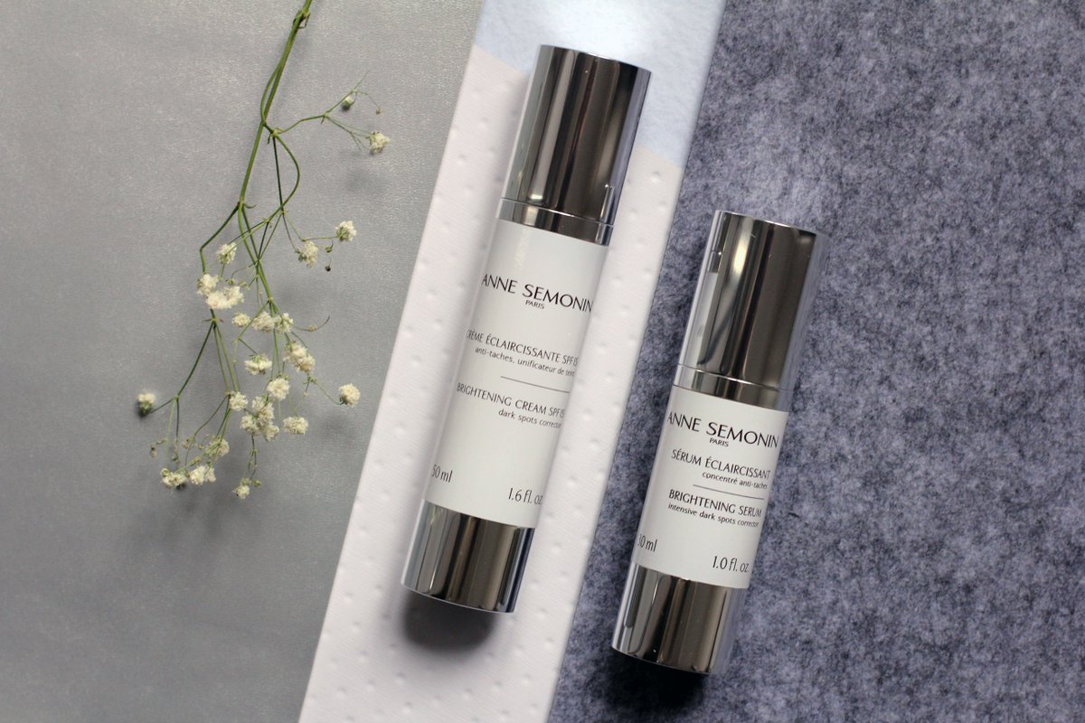 Brighten up your Thursday with our White Star Brightening Duo. Perfect for skin suffering from sun pigmentation and age spots, this intensive serum harnesses the brightening properties of sea-sourced minerals to lighten the complexion and deliver a uniform appearance to skin.