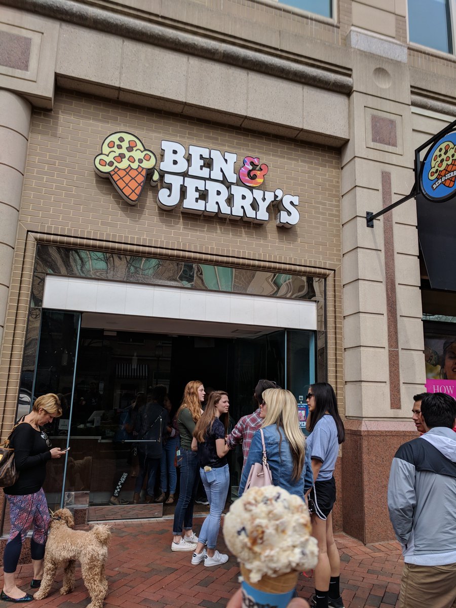 The only good thing about the power outage is that <a href="/benandjerrys/">Ben & Jerry's</a> is giving away ice cream in <a href="/RestonTwnCenter/">Reston Town Center</a> #Reston  thanks!