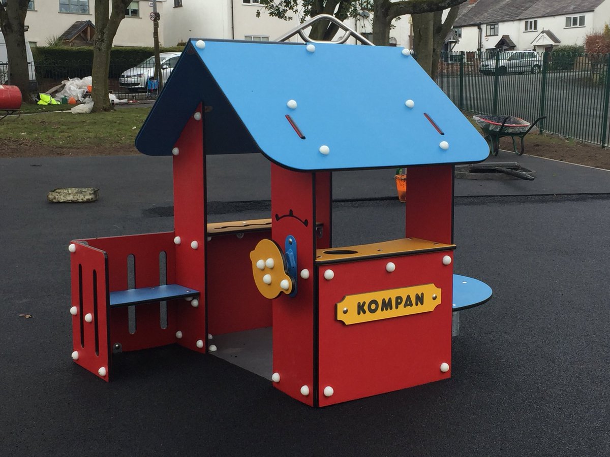 RoeGreenPark's tweet photo. YOUR NEW PLAY PARK IS OPEN!!!!!! Not 100% finished, our beautiful wood carved animals are arriving in a couple of weeks, but you can access the play park from the morning. Enjoy!! From the Roe Green Play Park Committee - Sarah, Andy, Kate and Dan x https://t.co/LmCLWjWUhy