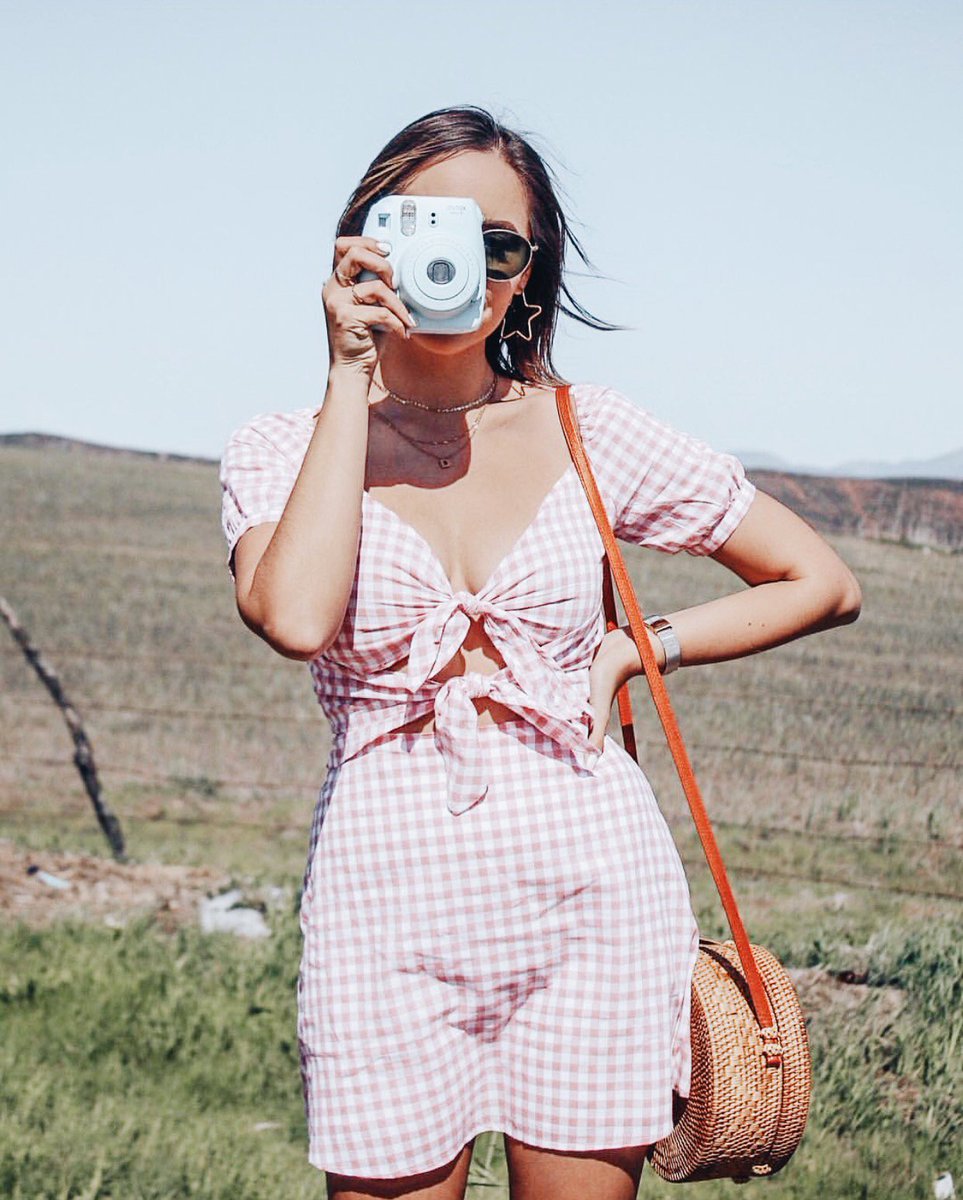 Mega babe <a href="/divanidosa/">Divani vasil</a> in our 'Mila Gingham Knot Dress' 😍#agacigirl