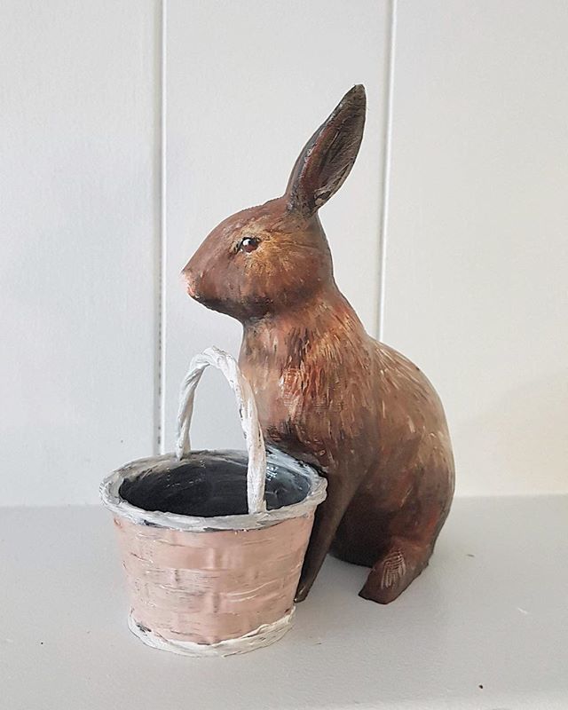 •
💬 You’re going to bite my ears off first, aren’t you!?🐰🤔
•
Is what we imagine @brooklyn_hs_art bunny to be thinking out loud right now. It looks so good we almost want to eat it!!🙊
•
We have 6 seats left for this evening’s 3D Paint Event to pai… ift.tt/2pOxxB7