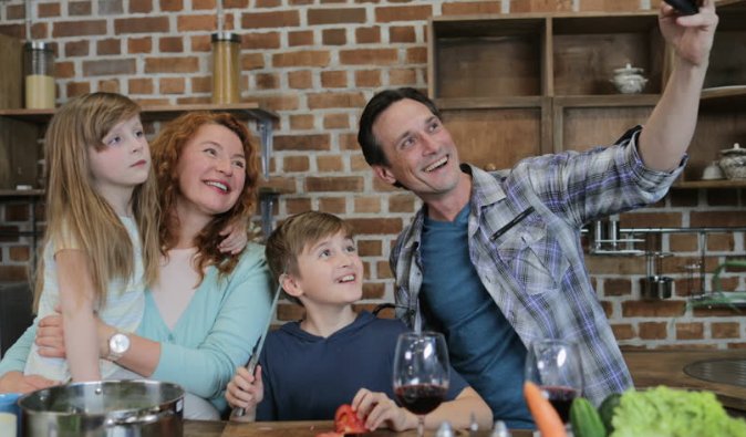 offthemenumovie's tweet photo. Here are a few sample pictures to help you out and inspire you! Donโt forget to have fun and be creative!! #OffTheMenuMovie #cooking #family #kitchen
THANK YOU FOR PLAYING! https://t.co/jU1HQ60ppJ