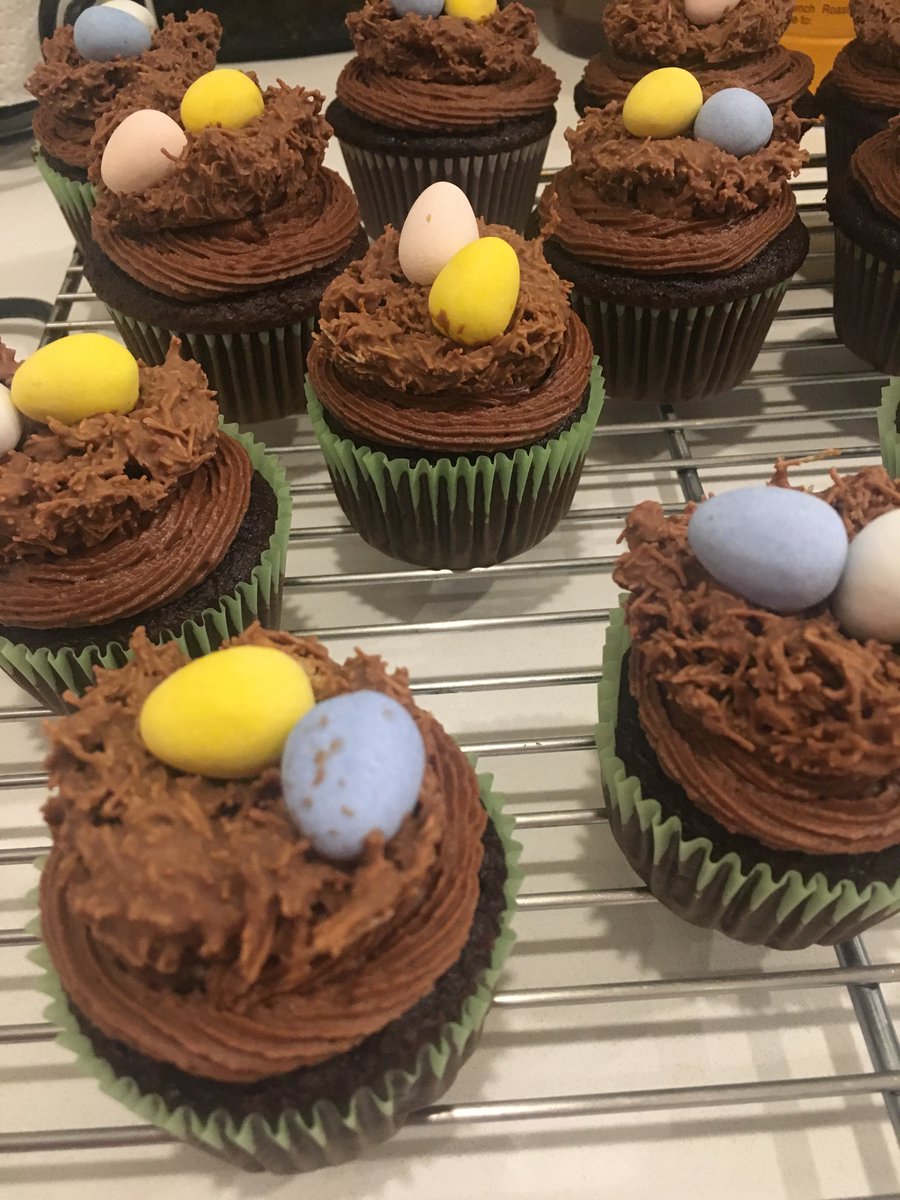 robinreddyshow's tweet image. Am I the only one who's super excited for some Easter fun this weekend? Check out this fun dessert I made in honour of the holiday :)