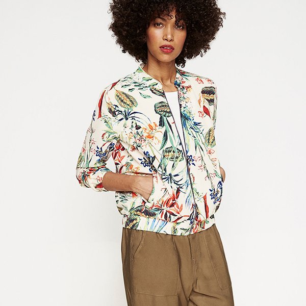 springfieldmw's tweet photo. TROPICAL VIBES. Tropical prints for spring dresses, jumpsuits, shirts, bombers or sweatshirts. Check all the new collection at https://t.co/Uz8IeLxILQ and in-stores. #Springfieldnewin #Springfieldlooks #woman #Spring18 https://t.co/LMS4ixOzRH