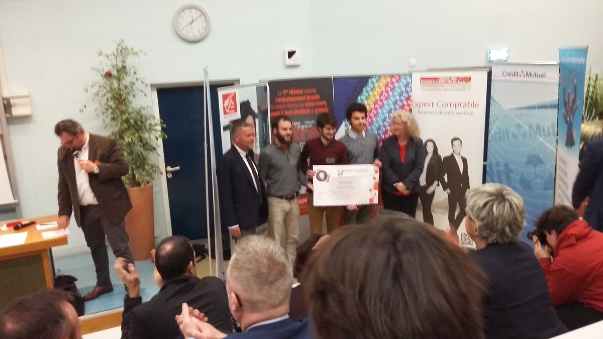 PierreJag44's tweet photo. Entrepreneuriales2018
La Caisse d'épargne Bretagne pays de Loire remet le prix de linnovation #cebpl #innovation #caisse depargne https://t.co/XJuOKhl4Mi