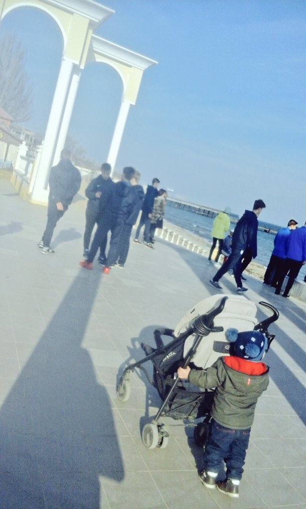 SwetaWesterwell's tweet image. Море волнуется раз. #Евпатория набережная парка #Фрунзе. До каменных оград около 5 метров