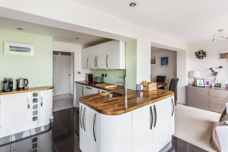 Surrey Estates tweet media