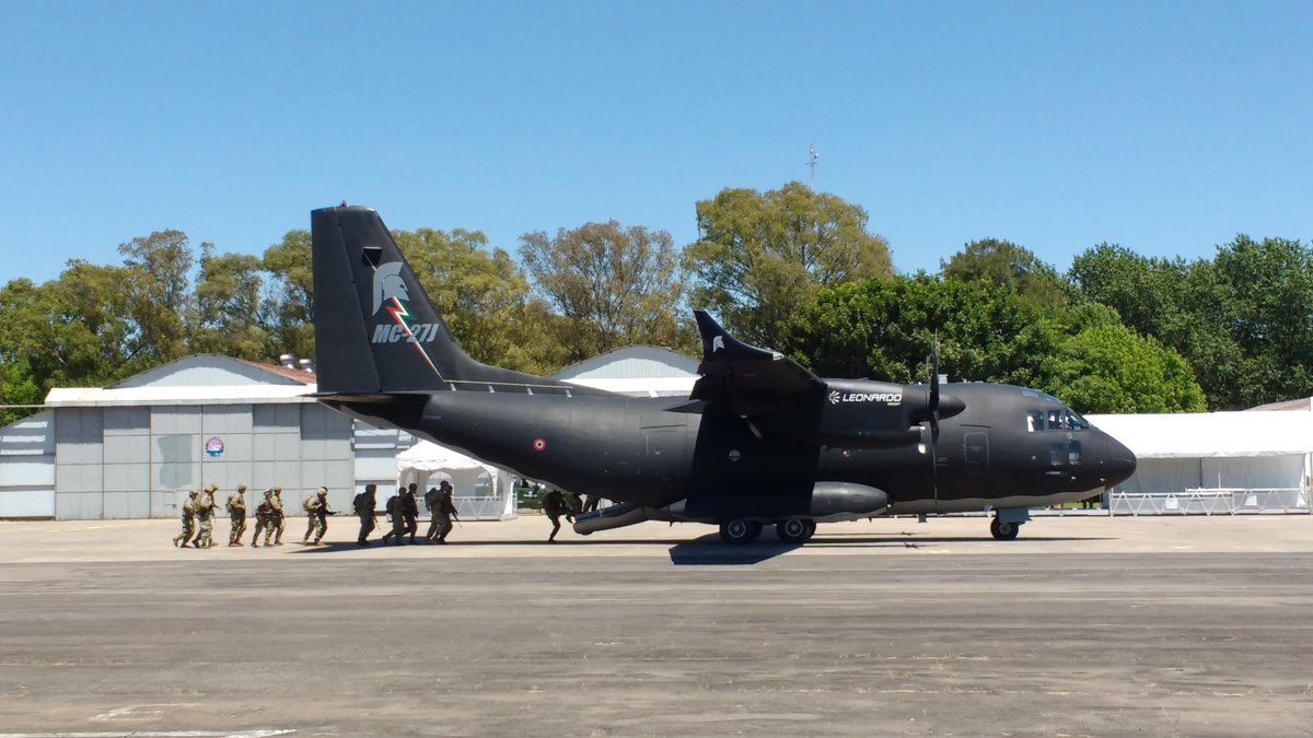 DintelGid's tweet photo. Leonardo 2018: Nueva configuración C-27J “Spartan” y foco en América Latina 🇮🇹  https://t.co/OXn6nYK1g6 … #FIDAE2018 #M346FA #M345HET #C27J #AW139 #Avgeek #Industria #Aviacion #Defensa https://t.co/xBgS38syxF