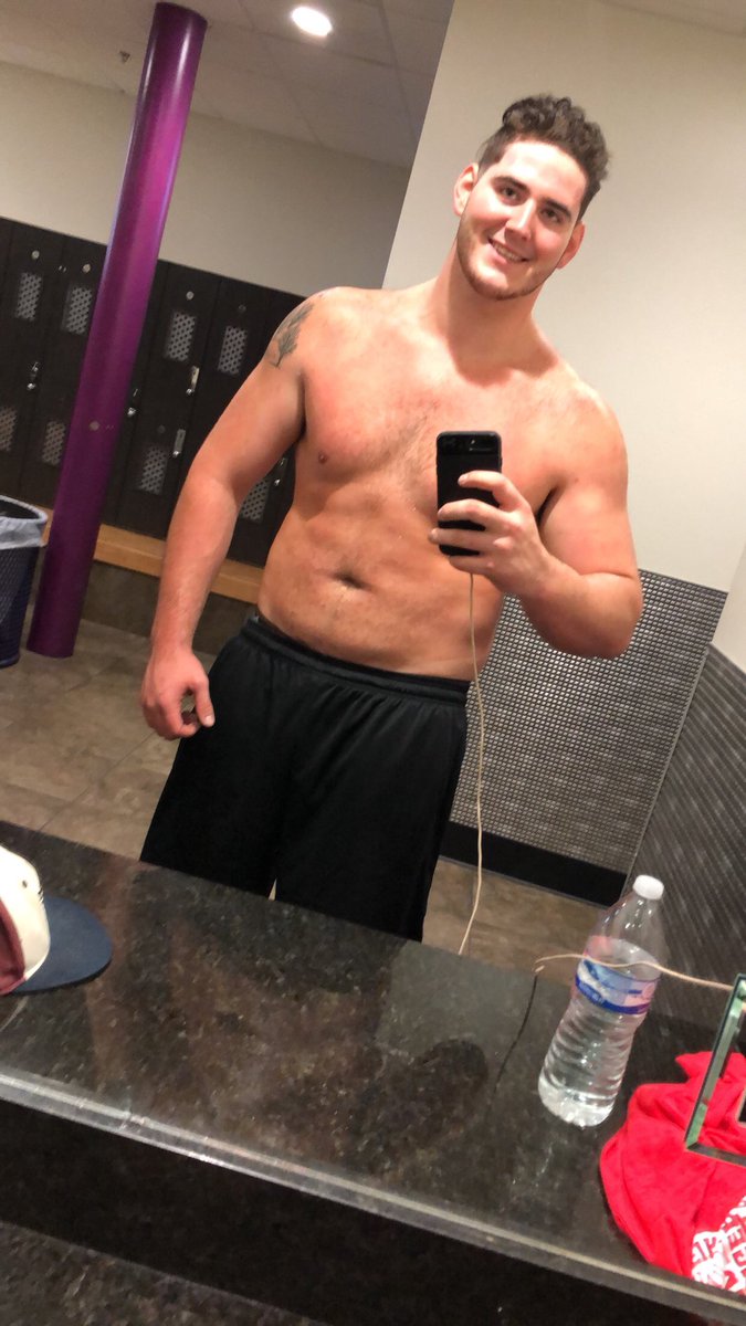jhend70's tweet photo. Had to get a lil hair cut to show off my big ass ears again 👂 https://t.co/zH51BRaohK