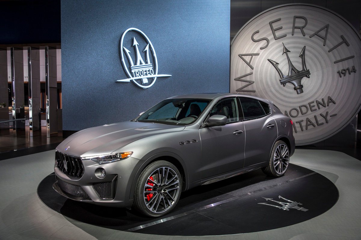Maserati_HQ's tweet image. With a Twin Turbo V8 engine that boasts 590 hp, a new class of power has arrived. Welcome the #MaseratiLevante Trofeo. bit.ly/Maserati_Levan… #NYIAS