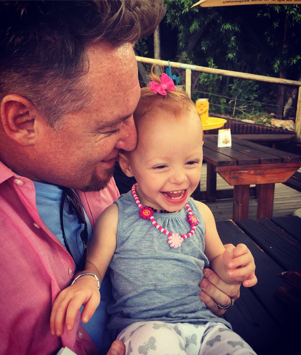 “The Love between father &amp; daughter knows no distance” #liefdeonbeskryflik #prinseszardi #jykleuronslewein #myhartsepunt