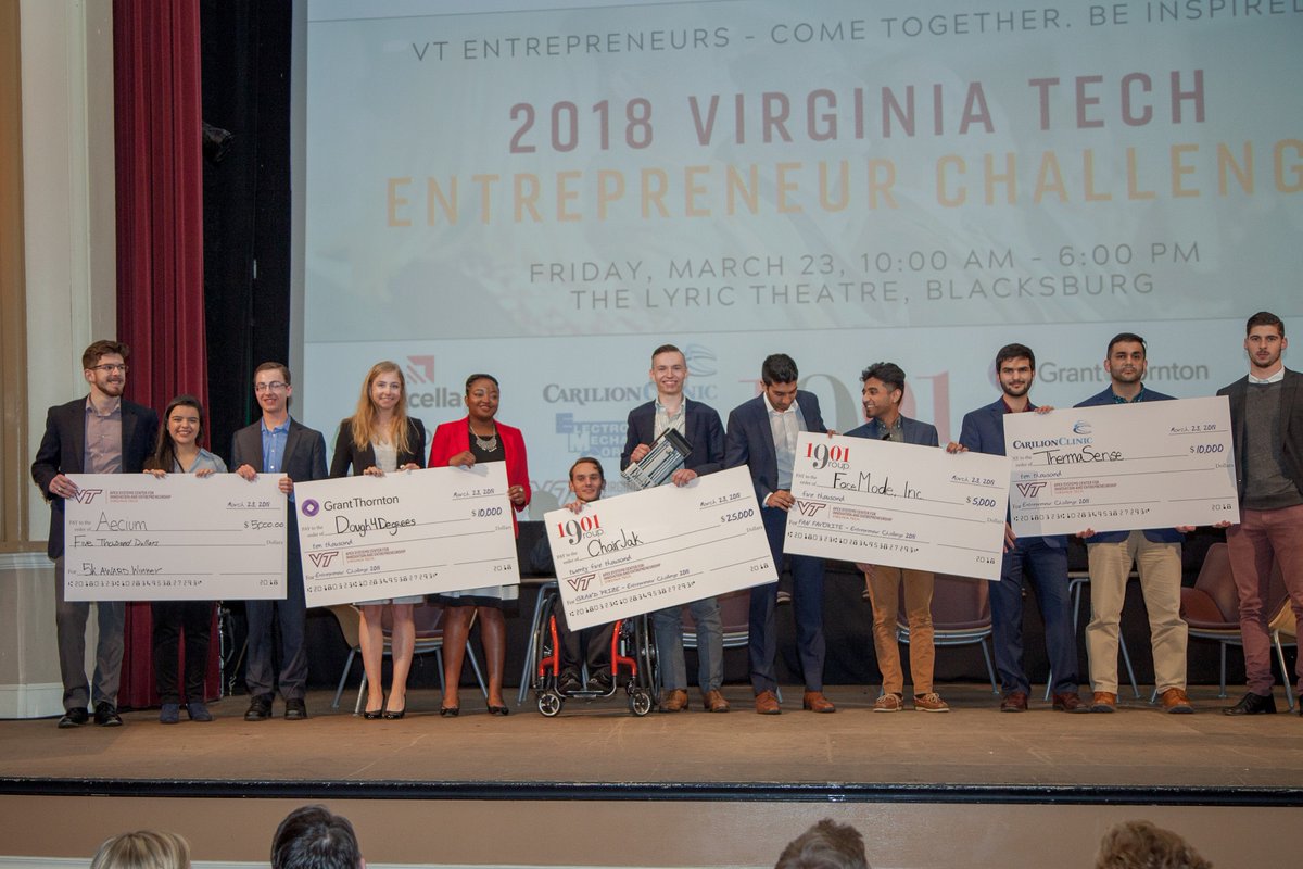ApexCenterVT's tweet photo. Thank you to the participants &amp; the 500+ students, @VT_alumni, &amp; corporate reps who were in the audience cheering on the top 12 teams as they pitched for $60K at the #VTechallenge.  Read this article to learn more about VT's largest entrepreneurship event https://t.co/ekWknp2hS2 https://t.co/pNC3ybV4qU