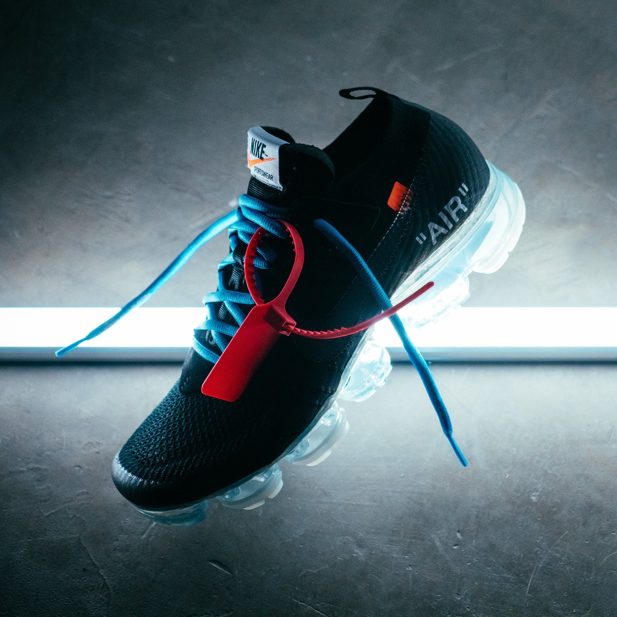 retail off white vapormax
