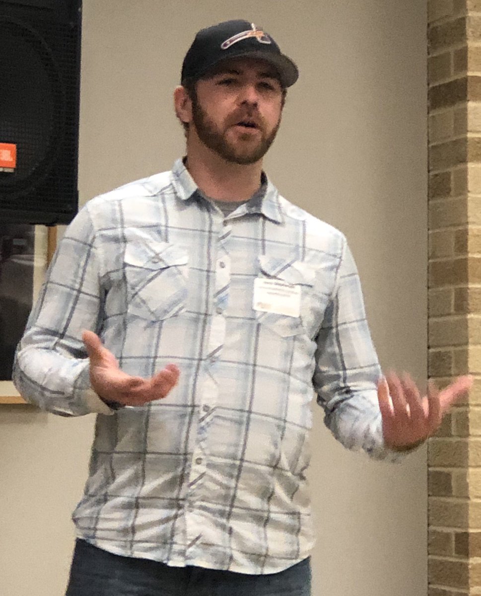 SlicerSupport's tweet image. Slicers-I saw #HerbStepherson (last year’s pre-prom speaker). He says “Hi!” to all. If you have a loved one in need of intervention services, contact Herb. If you need a good read during break—check out #JunkboxDiaries.