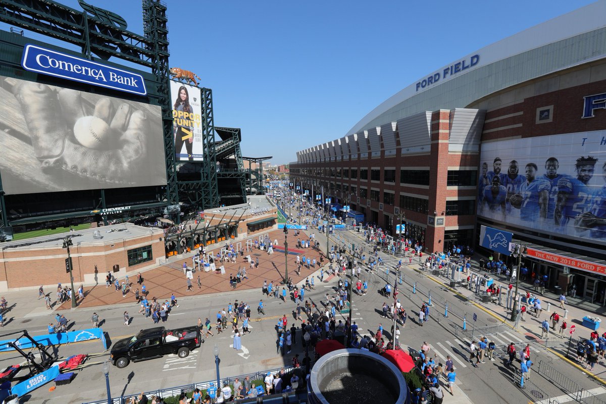 fordfield's tweet photo. Happy Opening Day @tigers! ⚾🐅 https://t.co/4yvXbp6VTj