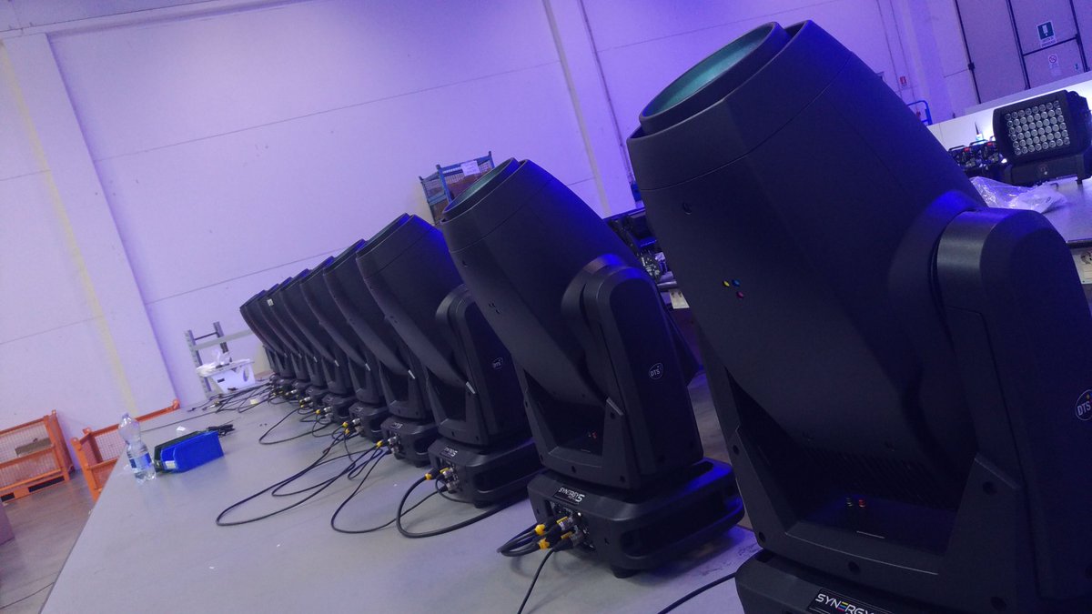 LucaDiDonatoT's tweet photo. #dtslighting #Synergy5 Ready to go!!! https://t.co/RsYlEnUVMd